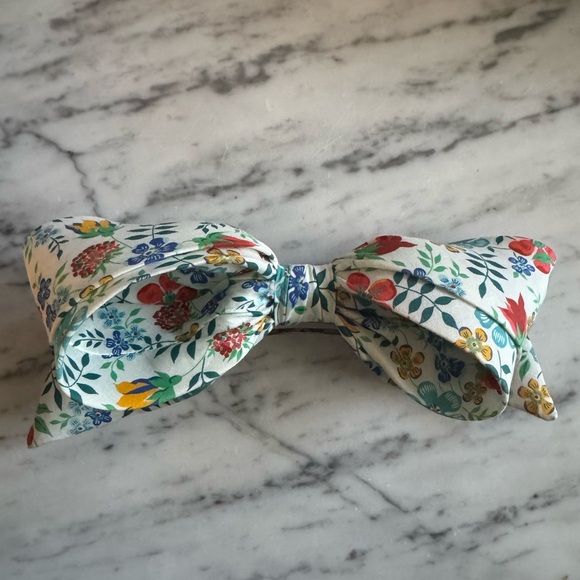 Liberty of London floral print bow clip - Picture 1 of 5